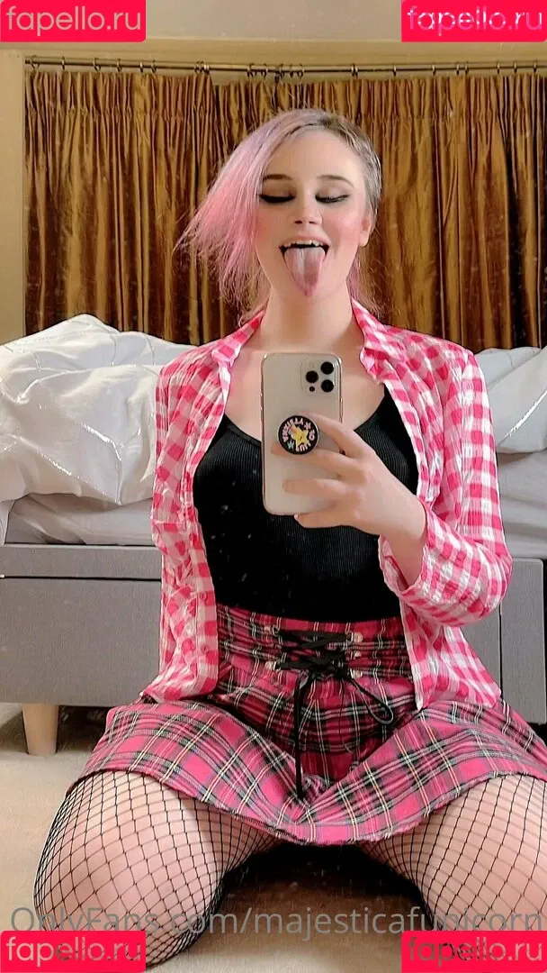 dude_you_fugly / majesticafunicorn / majesticnudes Onlyfans Photo Gallery 