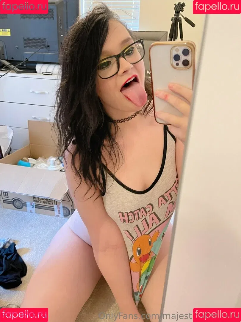 dude_you_fugly / majesticafunicorn / majesticnudes Onlyfans Photo Gallery 