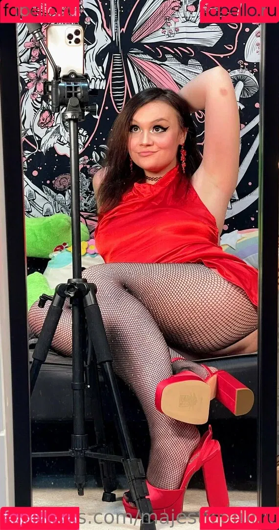 dude_you_fugly / majesticafunicorn / majesticnudes Onlyfans Photo Gallery 