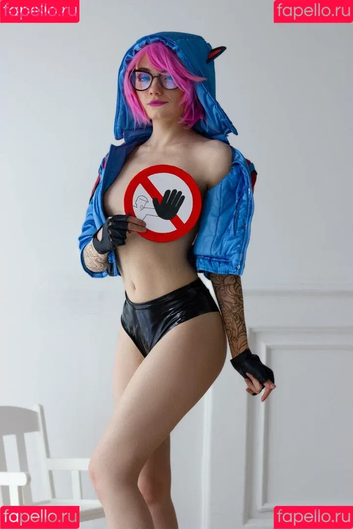 CarryKey_ / Carrykey / carry.key_cosplay Onlyfans Photo Gallery 