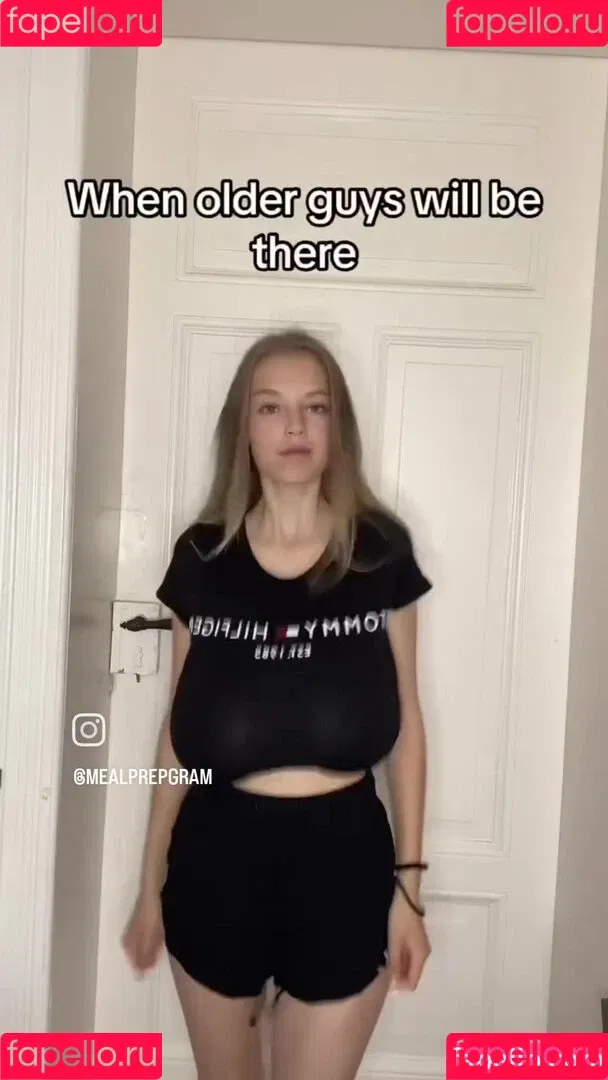 chloe.miiller / chloeemiller Onlyfans Photo Gallery 