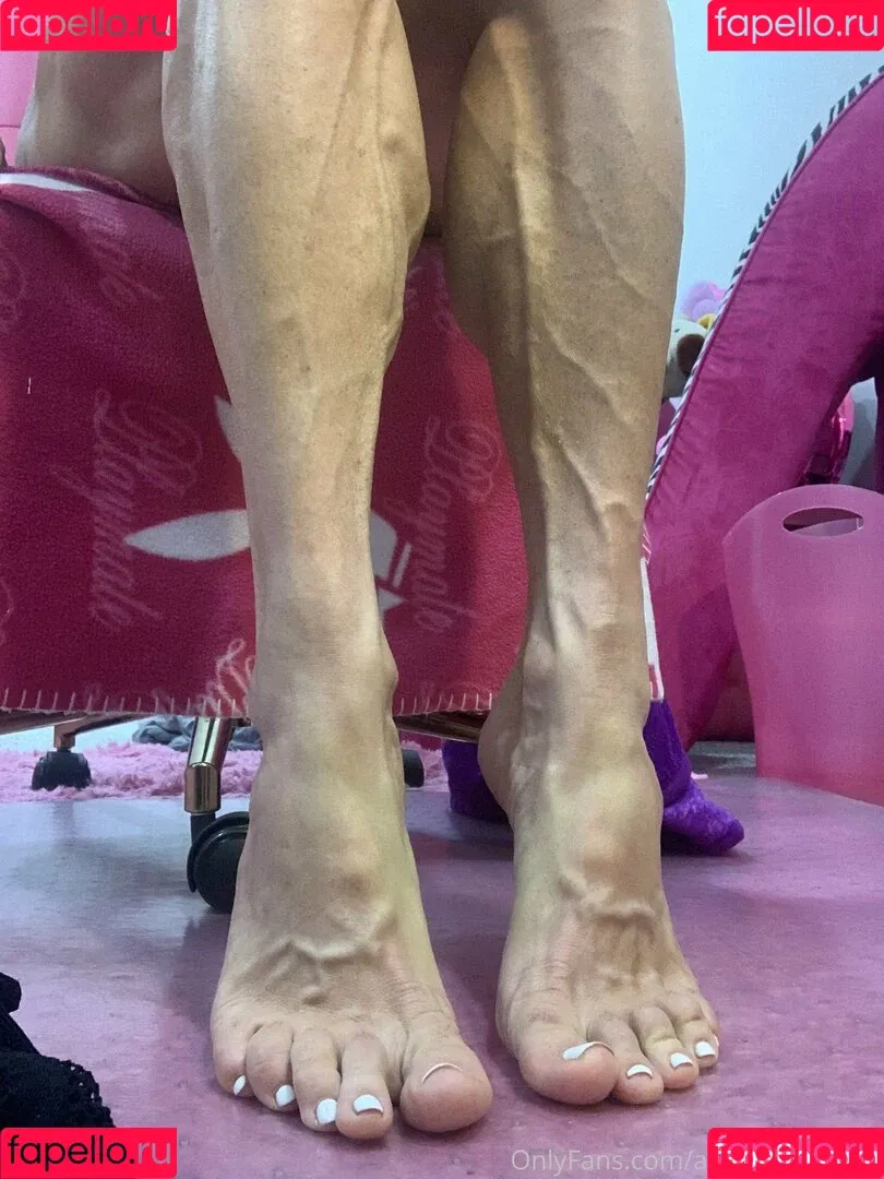 angelasalvagno / muscleexotica Onlyfans Photo Gallery 