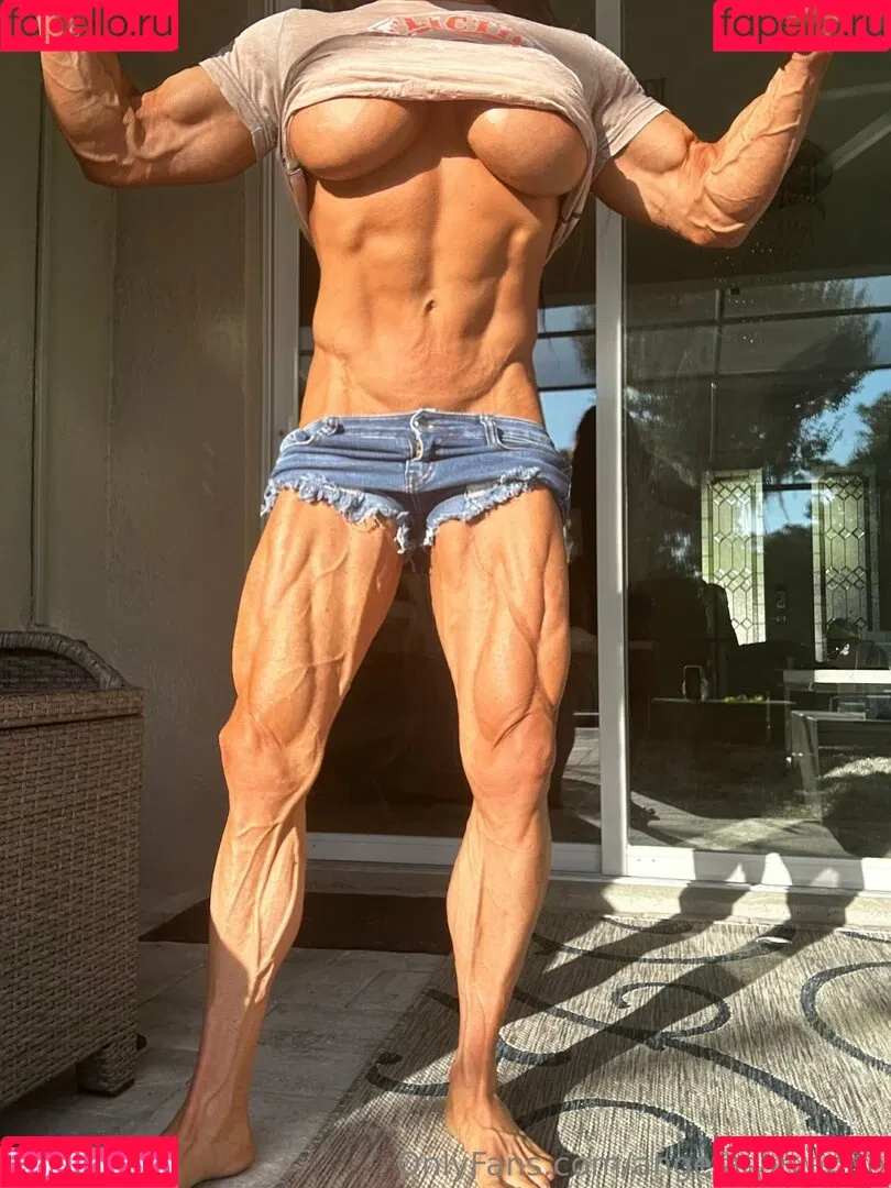 angelasalvagno / muscleexotica Onlyfans Photo Gallery 