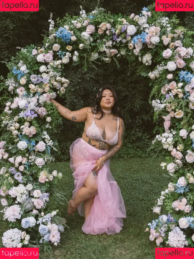 Mee Wang / m34tymeeow / meeciwang Onlyfans Photo Gallery 