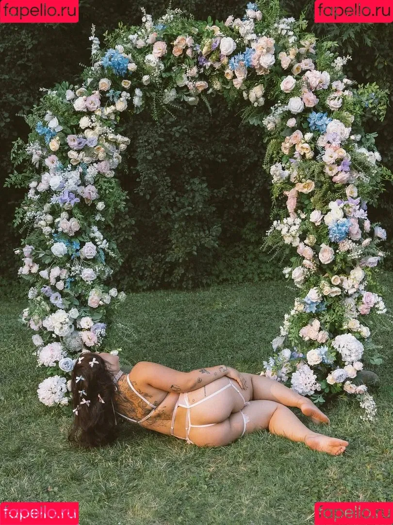 Mee Wang / m34tymeeow / meeciwang Onlyfans Photo Gallery 