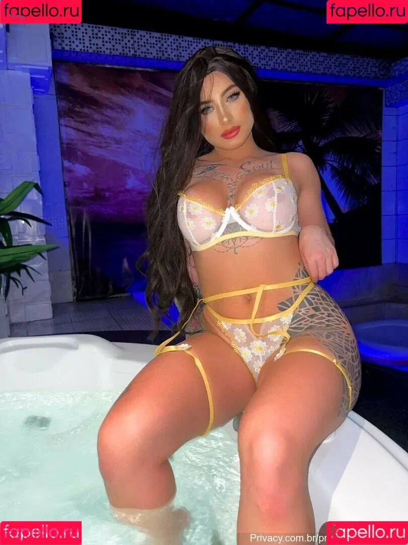 Julia Govea / juliagovea Onlyfans Photo Gallery 