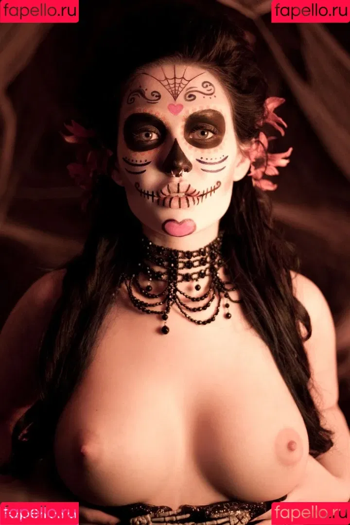 Violet Doll / monochromaticdoll / violetdoll / violetxxxdoll Onlyfans Photo Gallery 