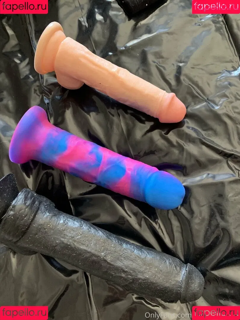 bigmcevoy / ellafuchsfree Onlyfans Photo Gallery 