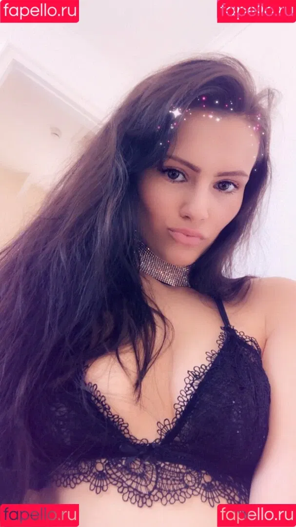 british_bananna / britishamianna Onlyfans Photo Gallery 