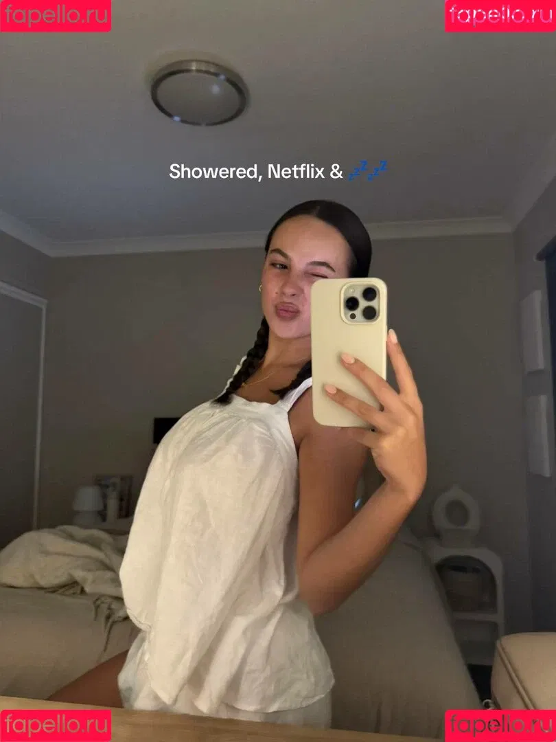 Ella Midgley / ellamiidgley Onlyfans Photo Gallery 