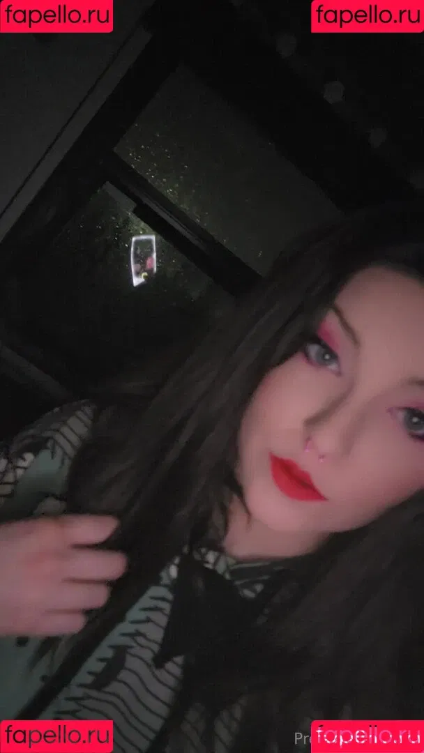 Erin Evelyn / Erin_Evelyn13 / Tsuki / erinevelyn2 / prettypettsuki Onlyfans Photo Gallery 