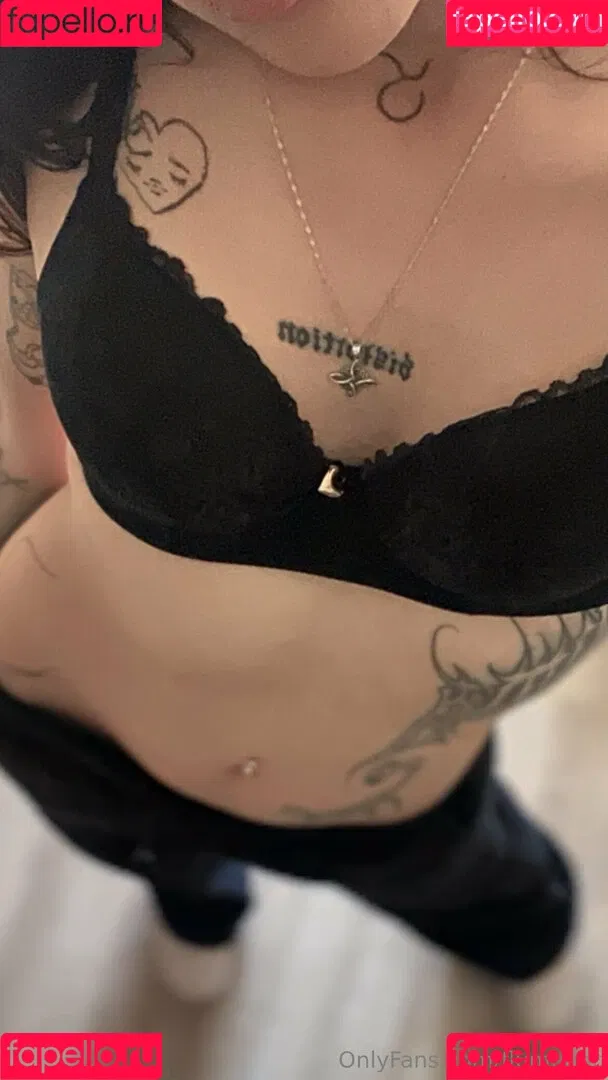 flumenar Onlyfans Photo Gallery 