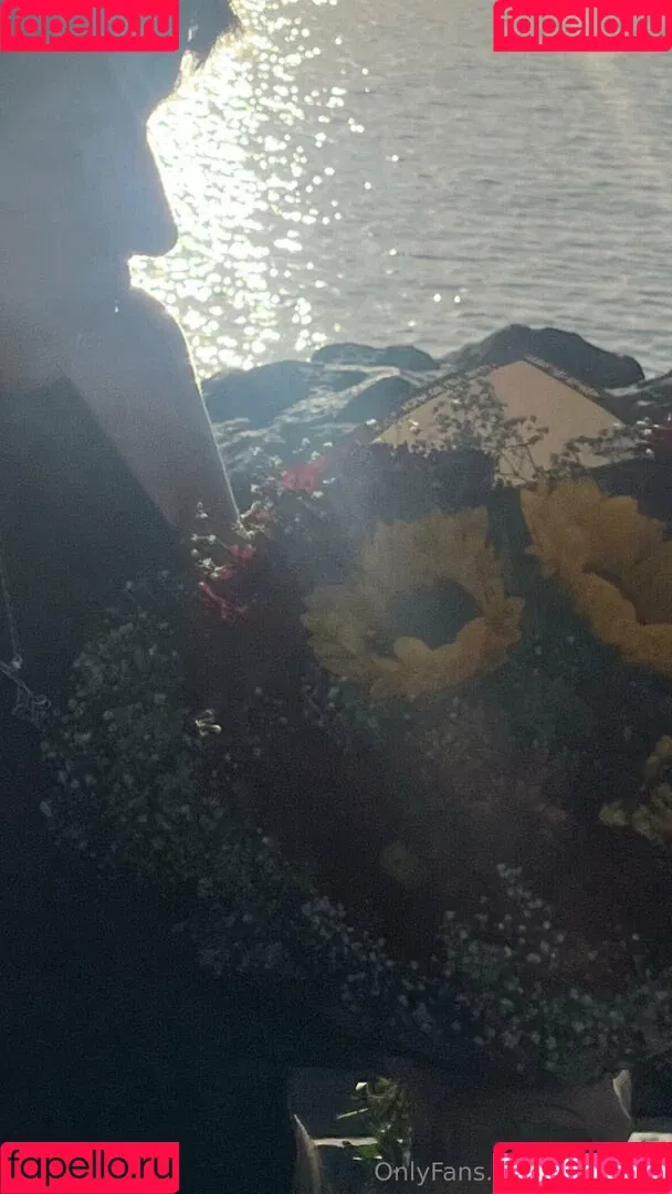 flumenar Onlyfans Photo Gallery 