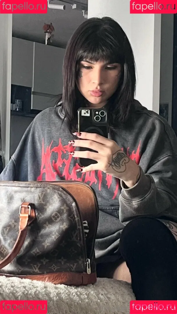 flumenar Onlyfans Photo Gallery 