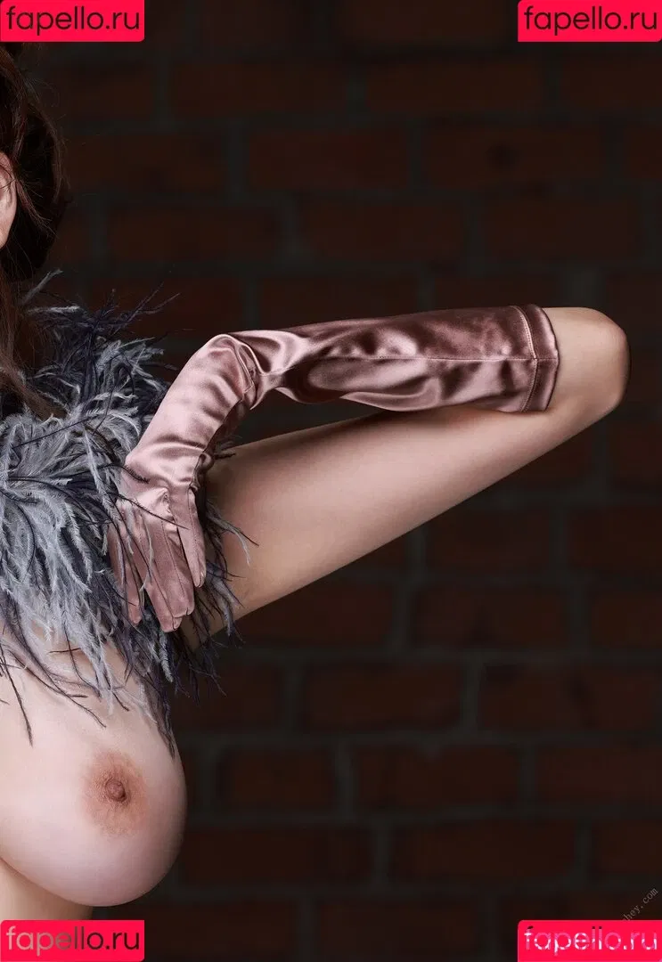 Rara Anzai / Rion / Shion Utsunomiya Onlyfans Photo Gallery 