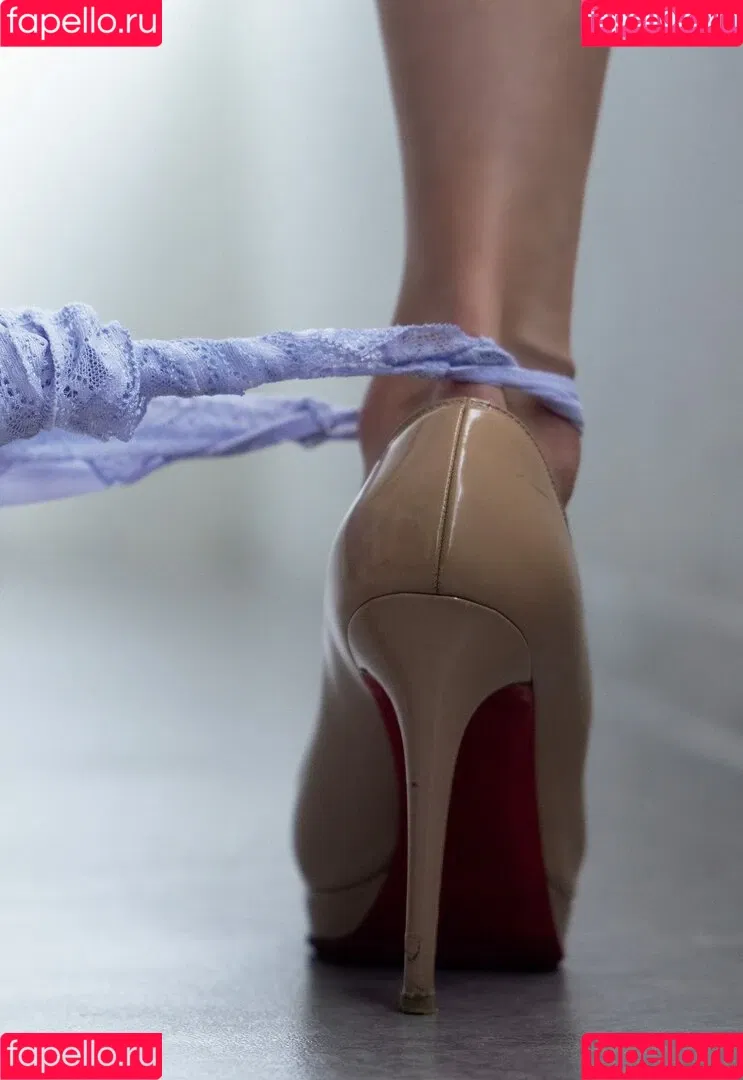 Rara Anzai / Rion / Shion Utsunomiya Onlyfans Photo Gallery 