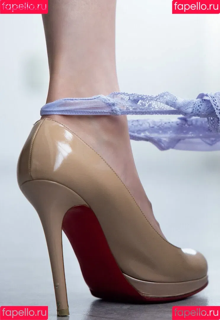 Rara Anzai / Rion / Shion Utsunomiya Onlyfans Photo Gallery 