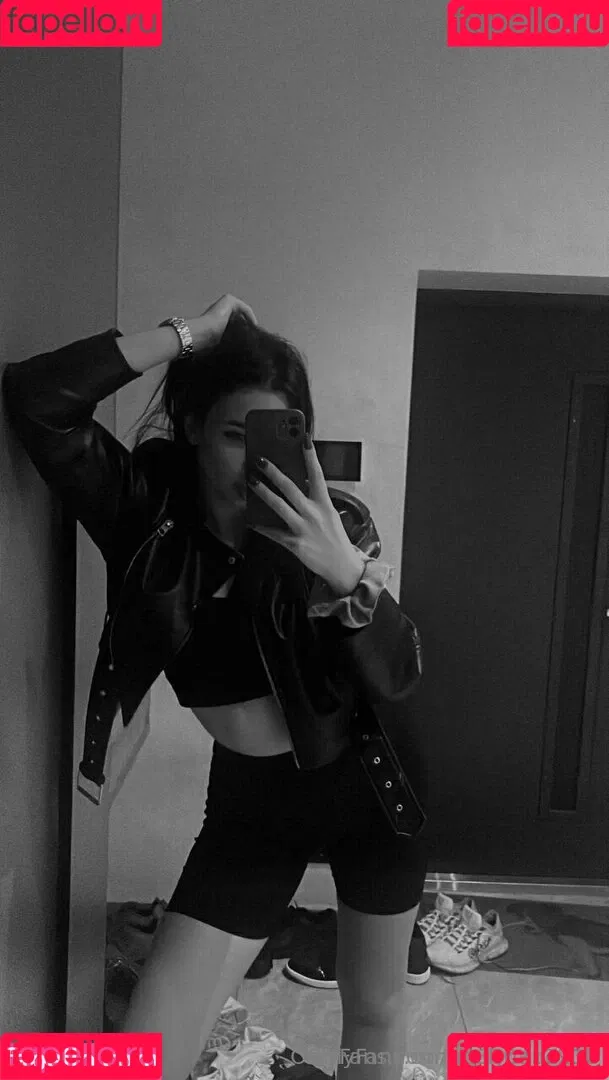 emilycandy18 / emilyycandy Onlyfans Photo Gallery 