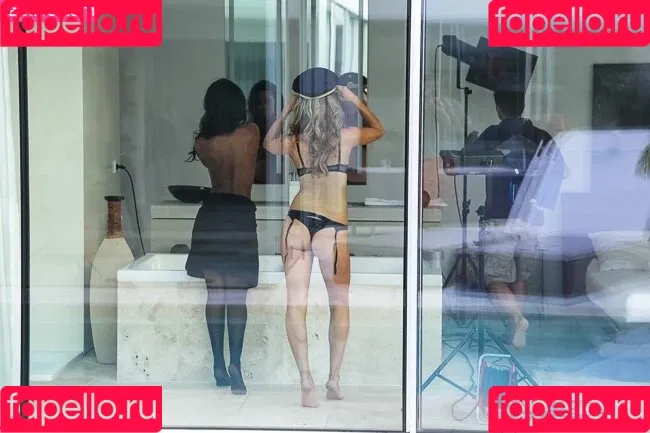 Charlotte Mckenna / Modelmouth / kennsss1 / model_mouth Onlyfans Photo Gallery 