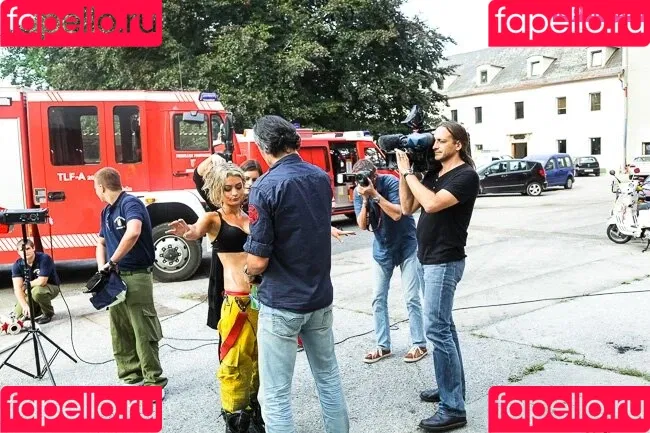 Charlotte Mckenna / Modelmouth / kennsss1 / model_mouth Onlyfans Photo Gallery 