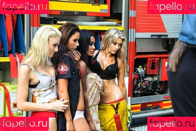 Charlotte Mckenna / Modelmouth / kennsss1 / model_mouth Onlyfans Photo Gallery 