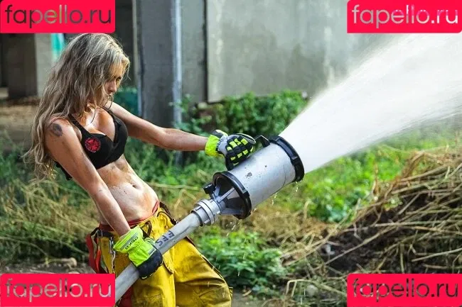 Charlotte Mckenna / Modelmouth / kennsss1 / model_mouth Onlyfans Photo Gallery 