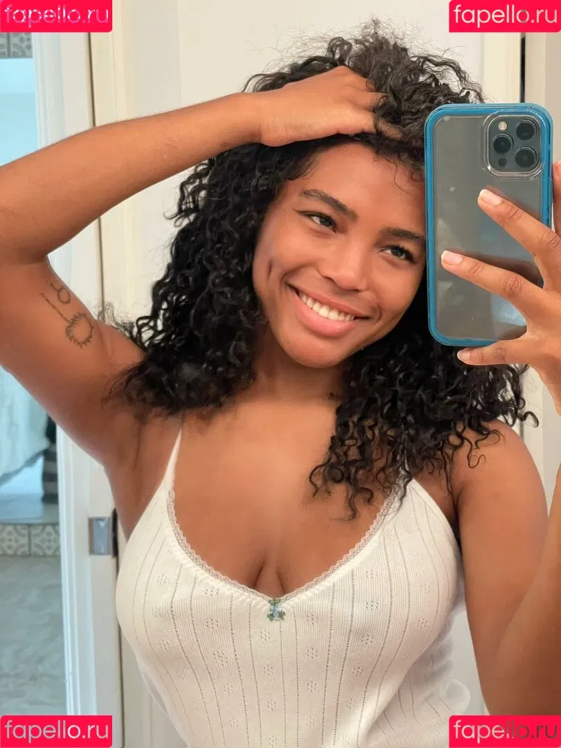 Quenlin Blackwell / quenblackwell Onlyfans Photo Gallery 