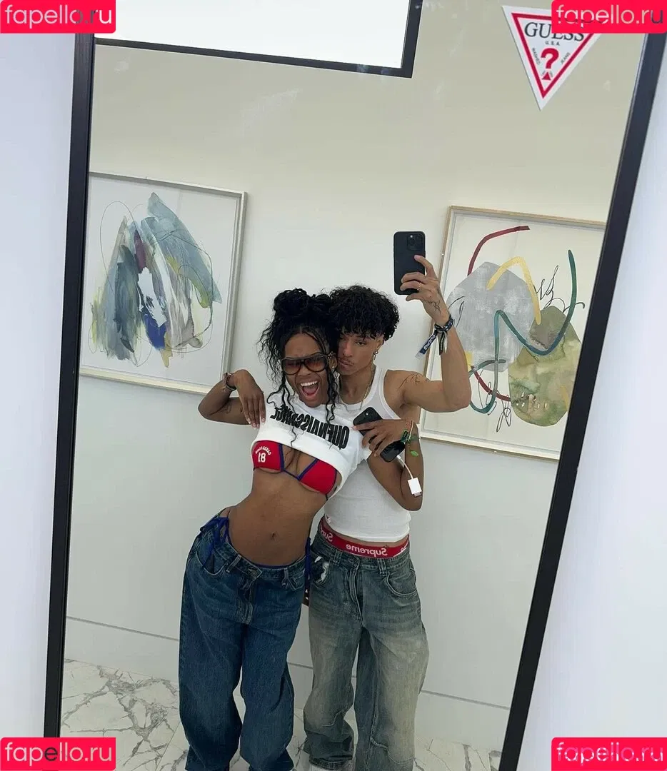 Quenlin Blackwell / quenblackwell Onlyfans Photo Gallery 