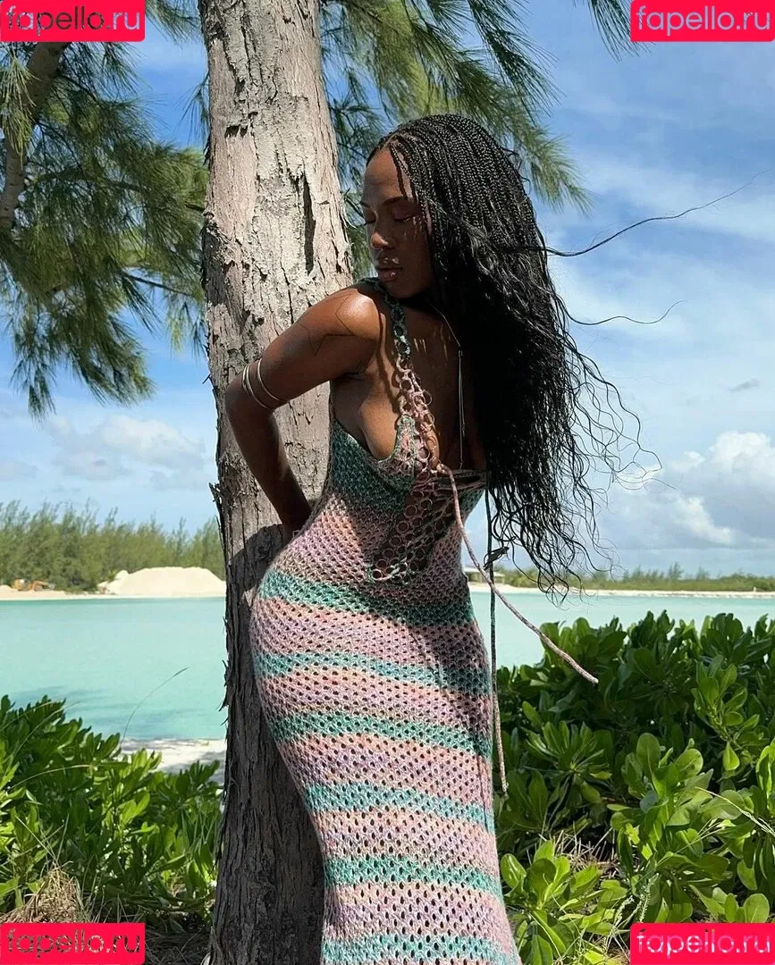 Quenlin Blackwell / quenblackwell Onlyfans Photo Gallery 