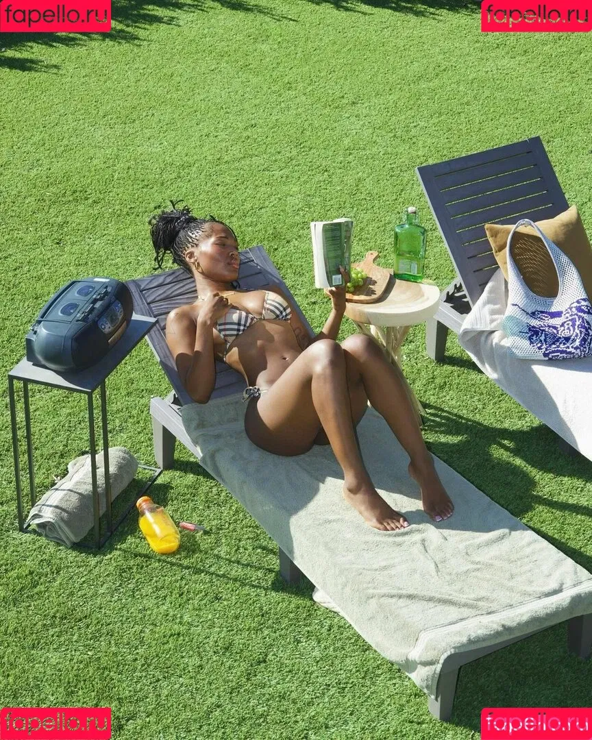 Quenlin Blackwell / quenblackwell Onlyfans Photo Gallery 