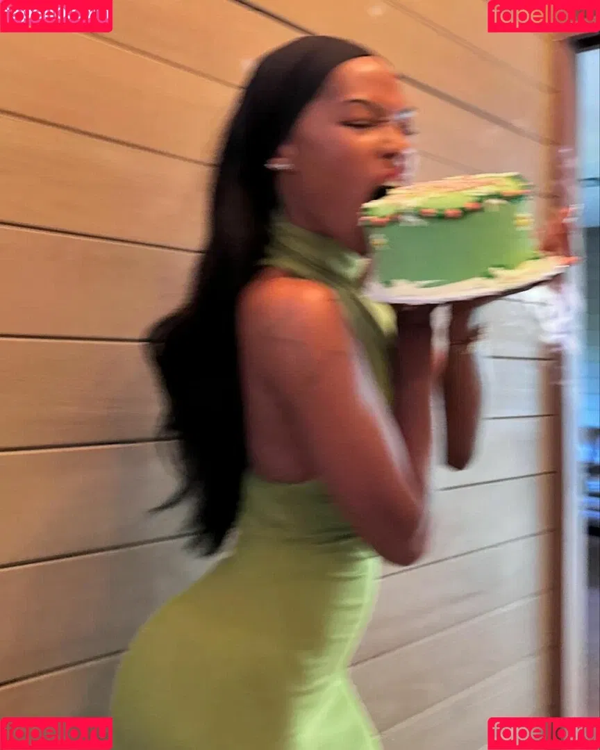 Quenlin Blackwell / quenblackwell Onlyfans Photo Gallery 