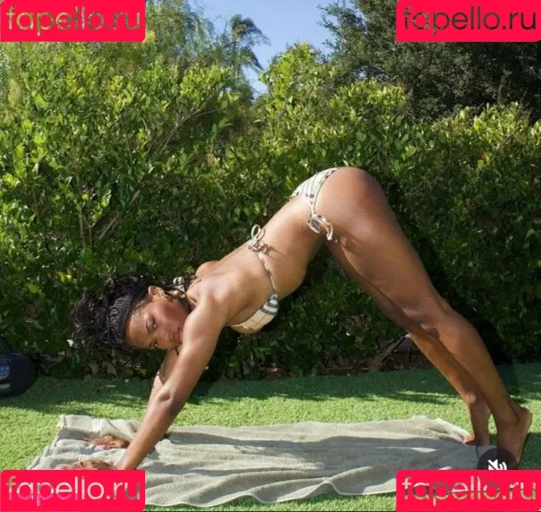 Quenlin Blackwell / quenblackwell Onlyfans Photo Gallery 