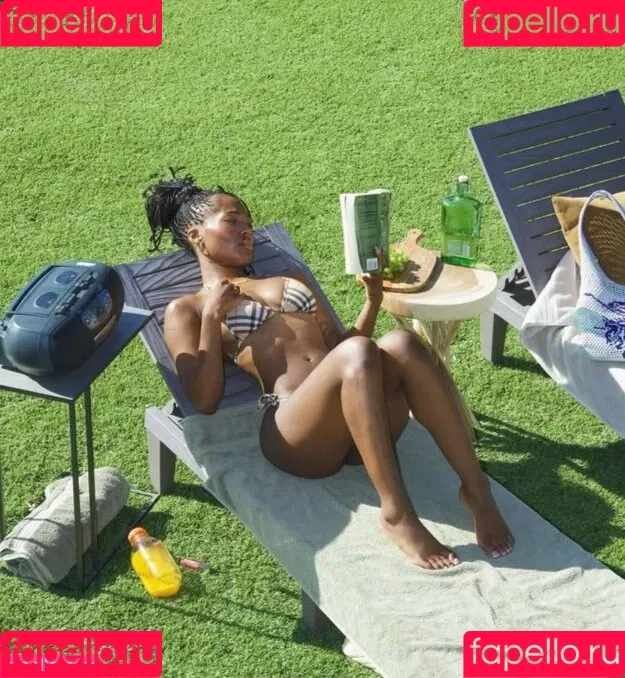 Quenlin Blackwell / quenblackwell Onlyfans Photo Gallery 