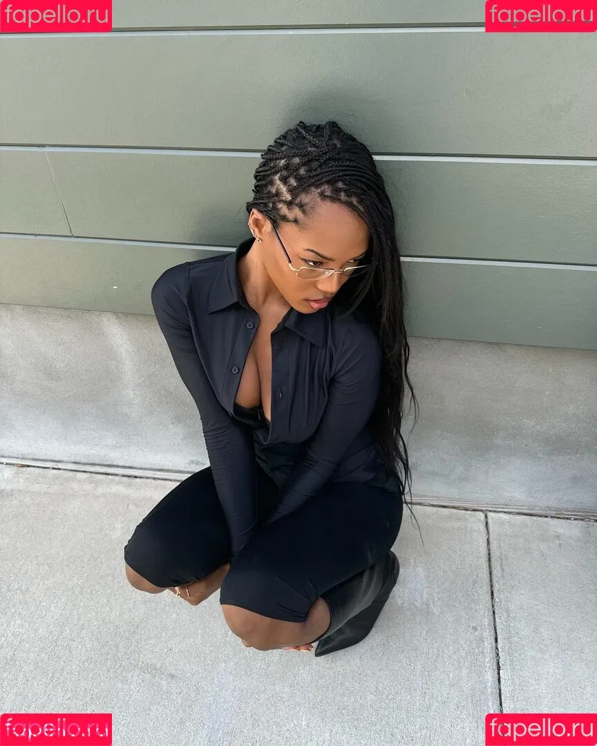 Quenlin Blackwell / quenblackwell Onlyfans Photo Gallery 