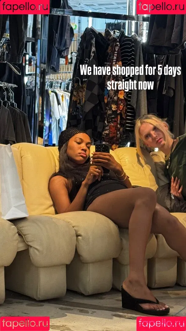 Quenlin Blackwell / quenblackwell Onlyfans Photo Gallery 