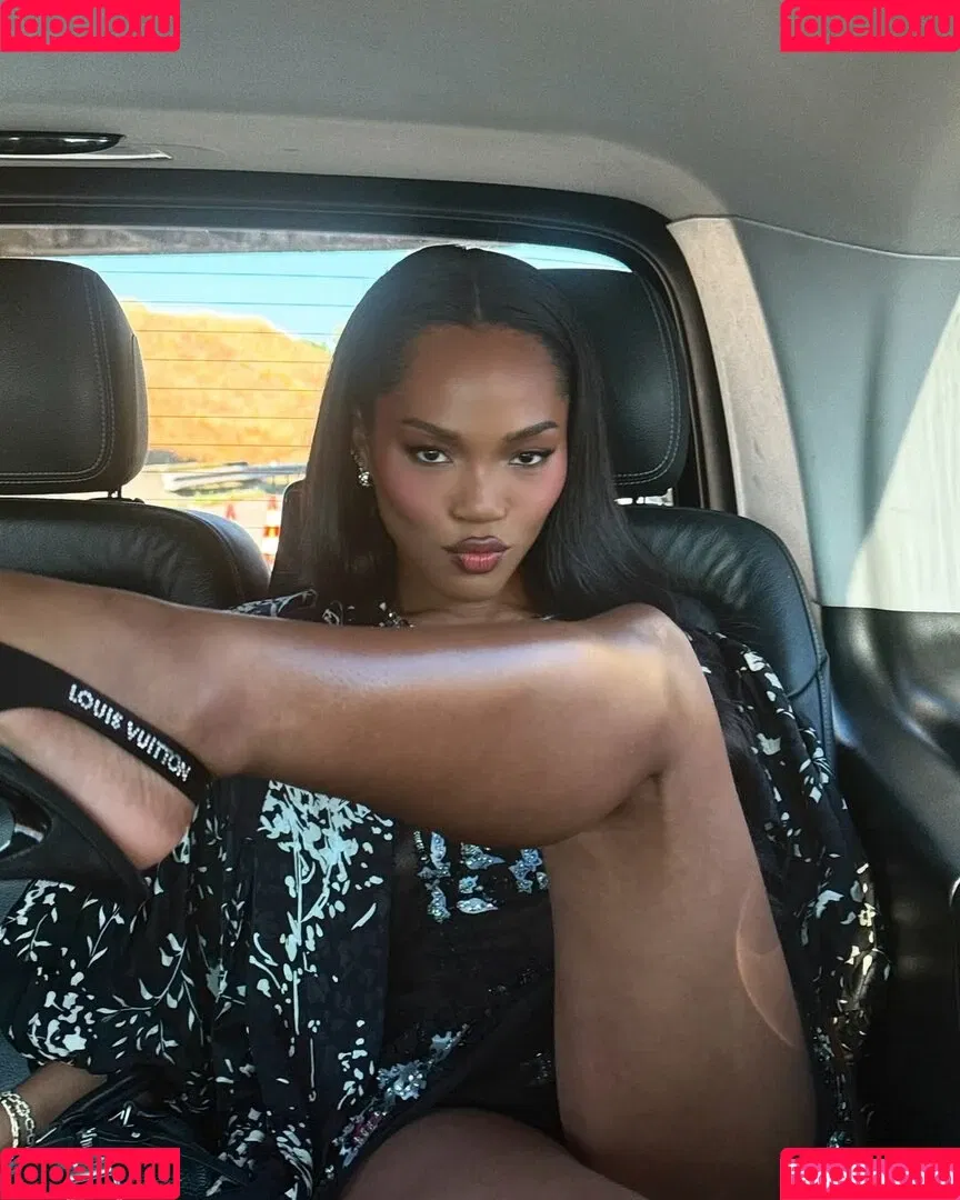 Quenlin Blackwell / quenblackwell Onlyfans Photo Gallery 