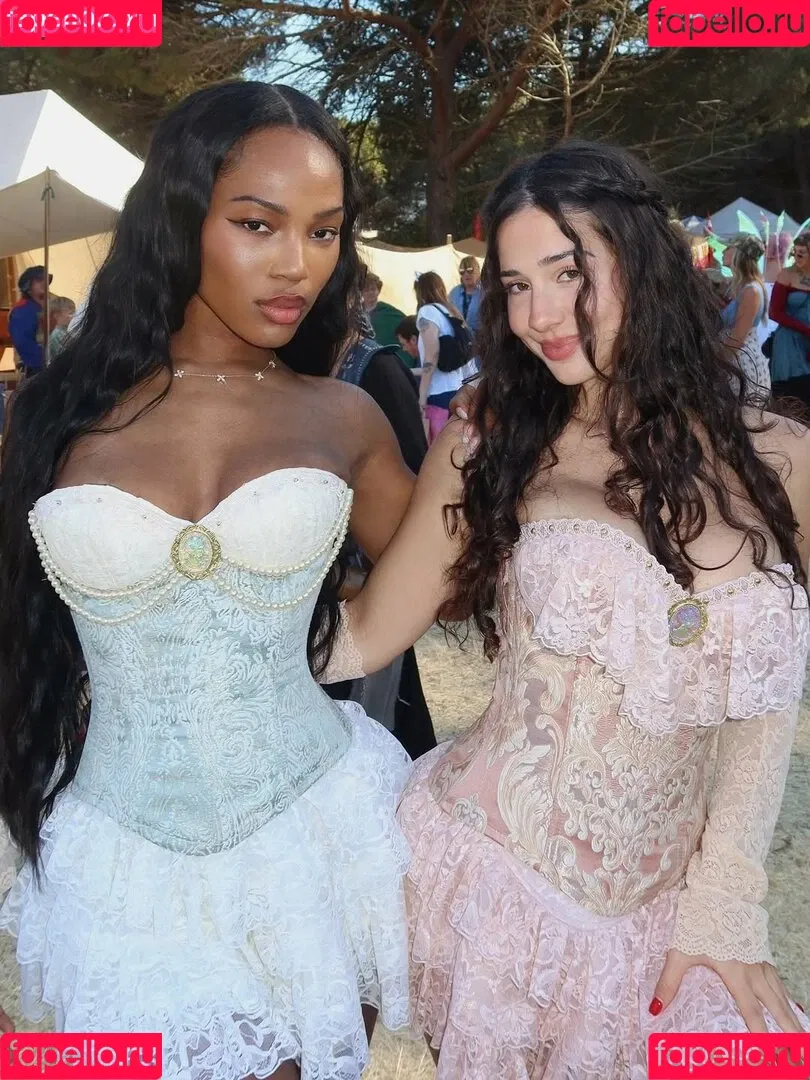 Quenlin Blackwell / quenblackwell Onlyfans Photo Gallery 