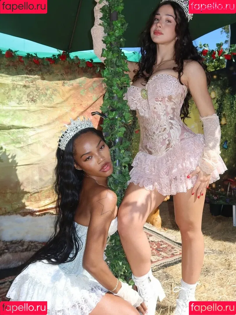 Quenlin Blackwell / quenblackwell Onlyfans Photo Gallery 