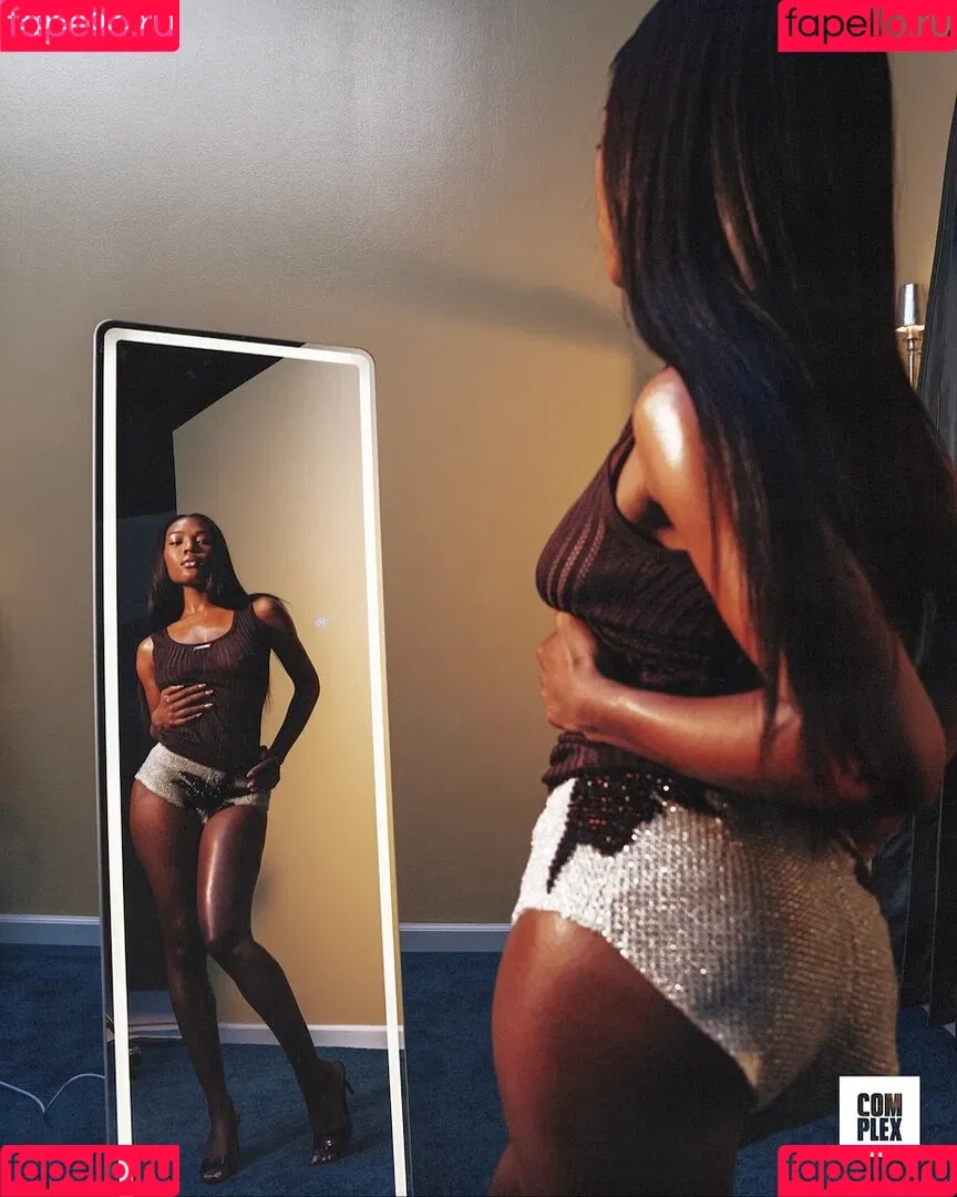 Quenlin Blackwell / quenblackwell Onlyfans Photo Gallery 