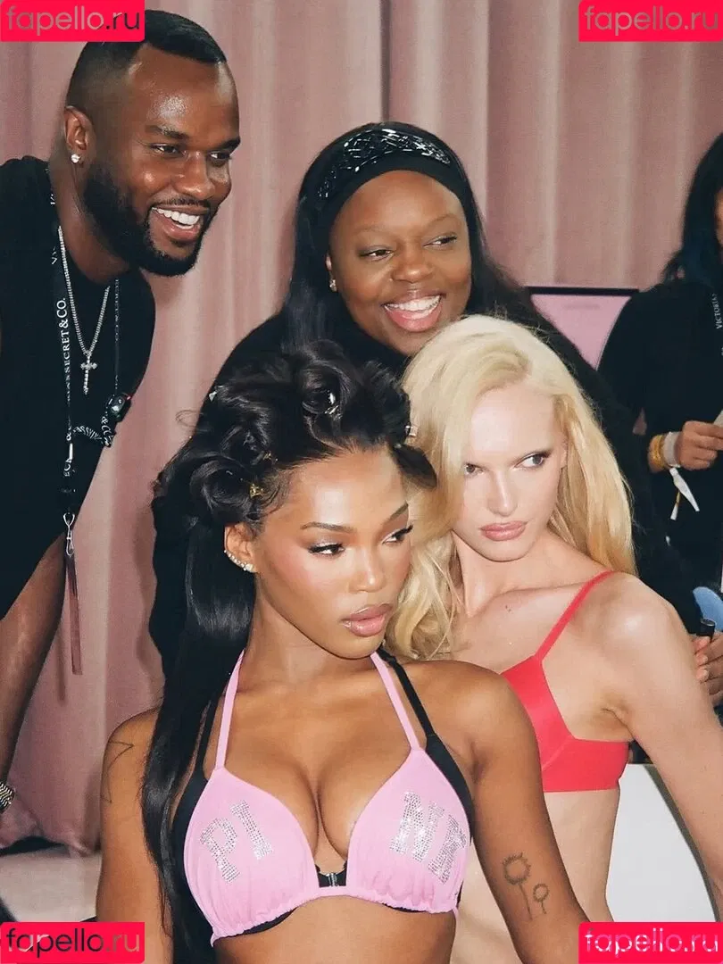 Quenlin Blackwell / quenblackwell Onlyfans Photo Gallery 