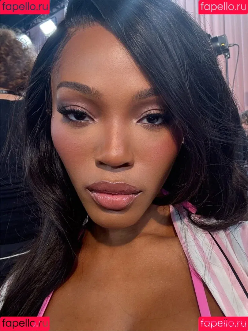 Quenlin Blackwell / quenblackwell Onlyfans Photo Gallery 