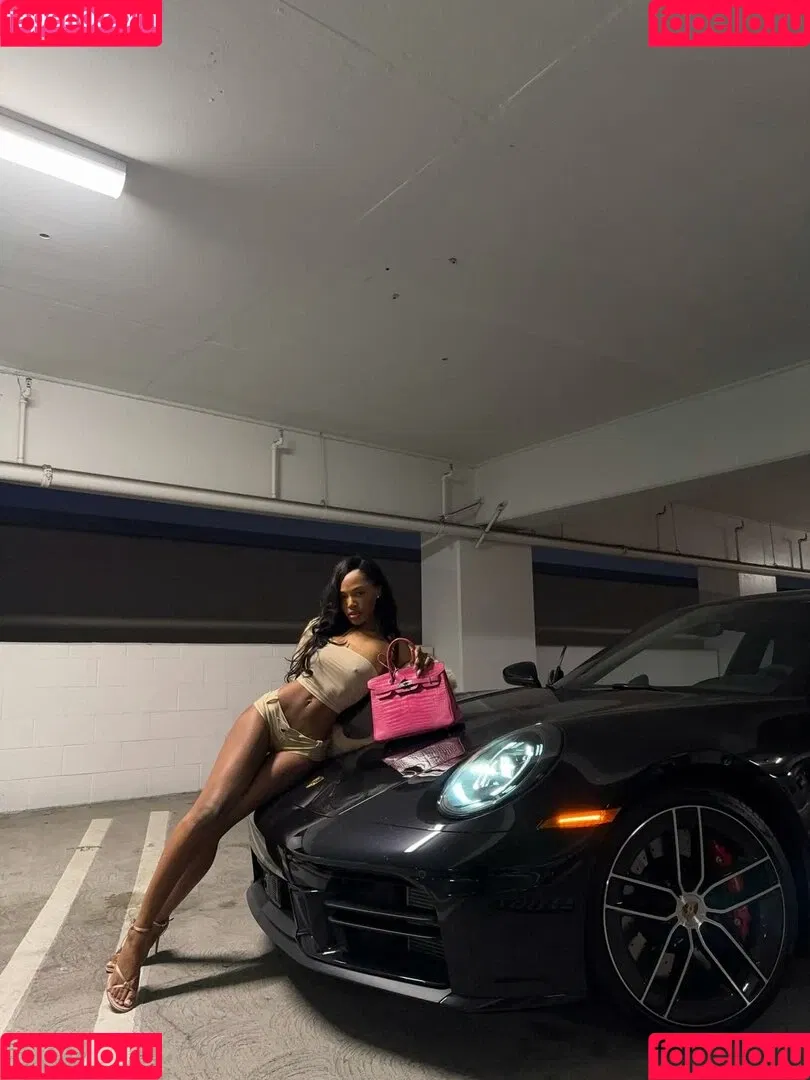 Quenlin Blackwell / quenblackwell Onlyfans Photo Gallery 