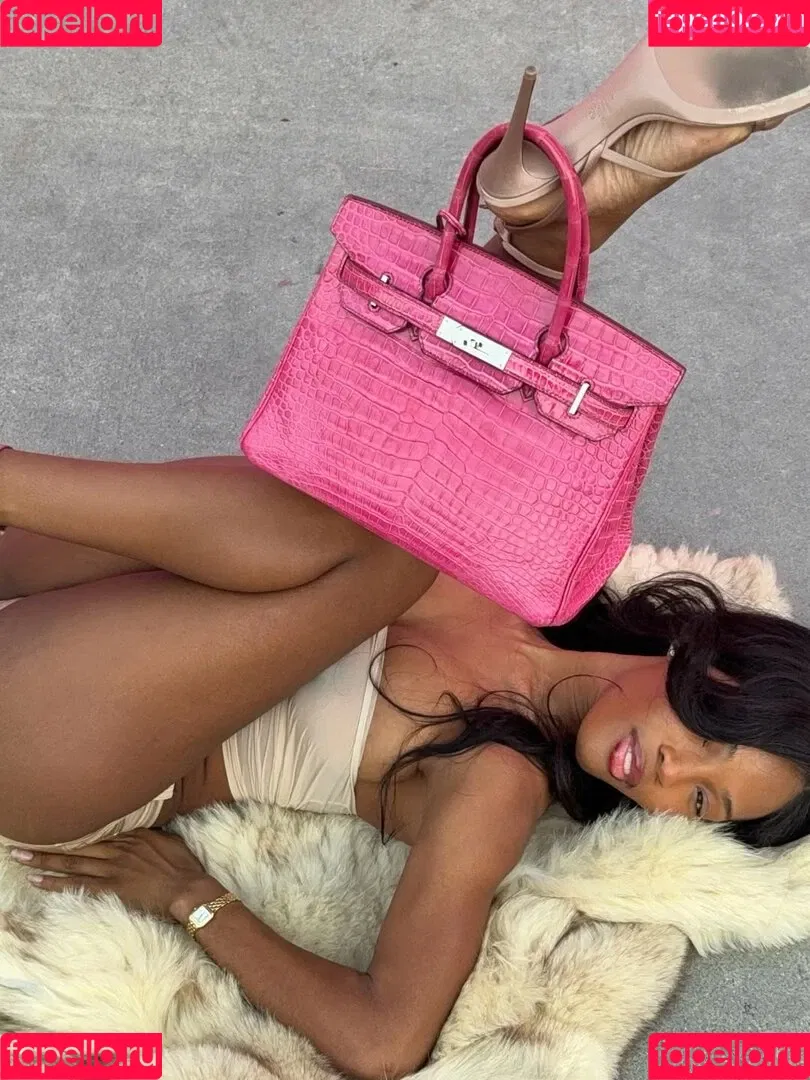 Quenlin Blackwell / quenblackwell Onlyfans Photo Gallery 