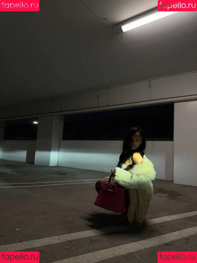 Quenlin Blackwell / quenblackwell Onlyfans Photo Gallery 