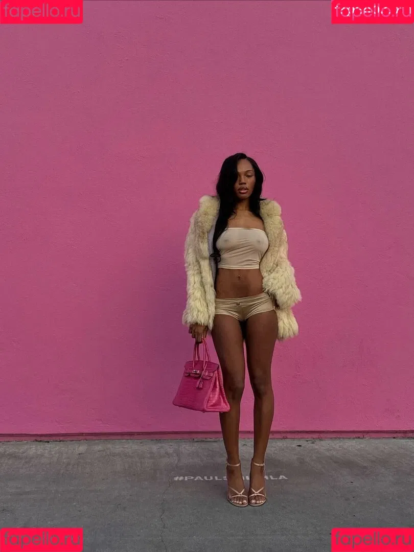 Quenlin Blackwell / quenblackwell Onlyfans Photo Gallery 