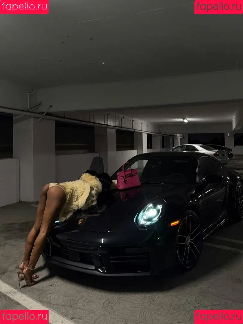 Quenlin Blackwell / quenblackwell Onlyfans Photo Gallery 