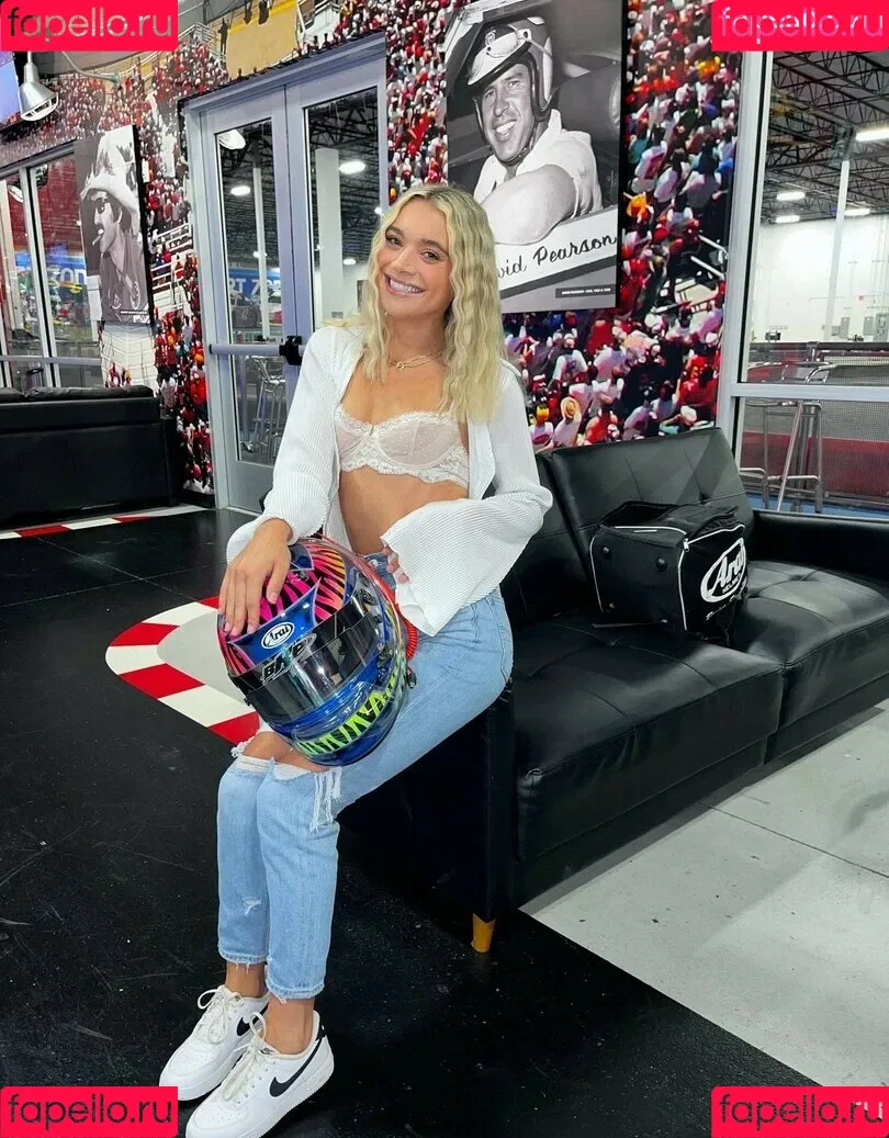 Natalie Decker / NatalieRacing / nataliedecker / user Onlyfans Photo Gallery 