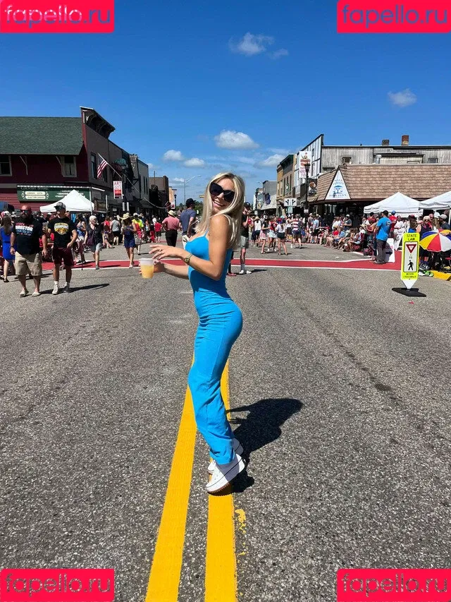 Natalie Decker / NatalieRacing / nataliedecker / user Onlyfans Photo Gallery 