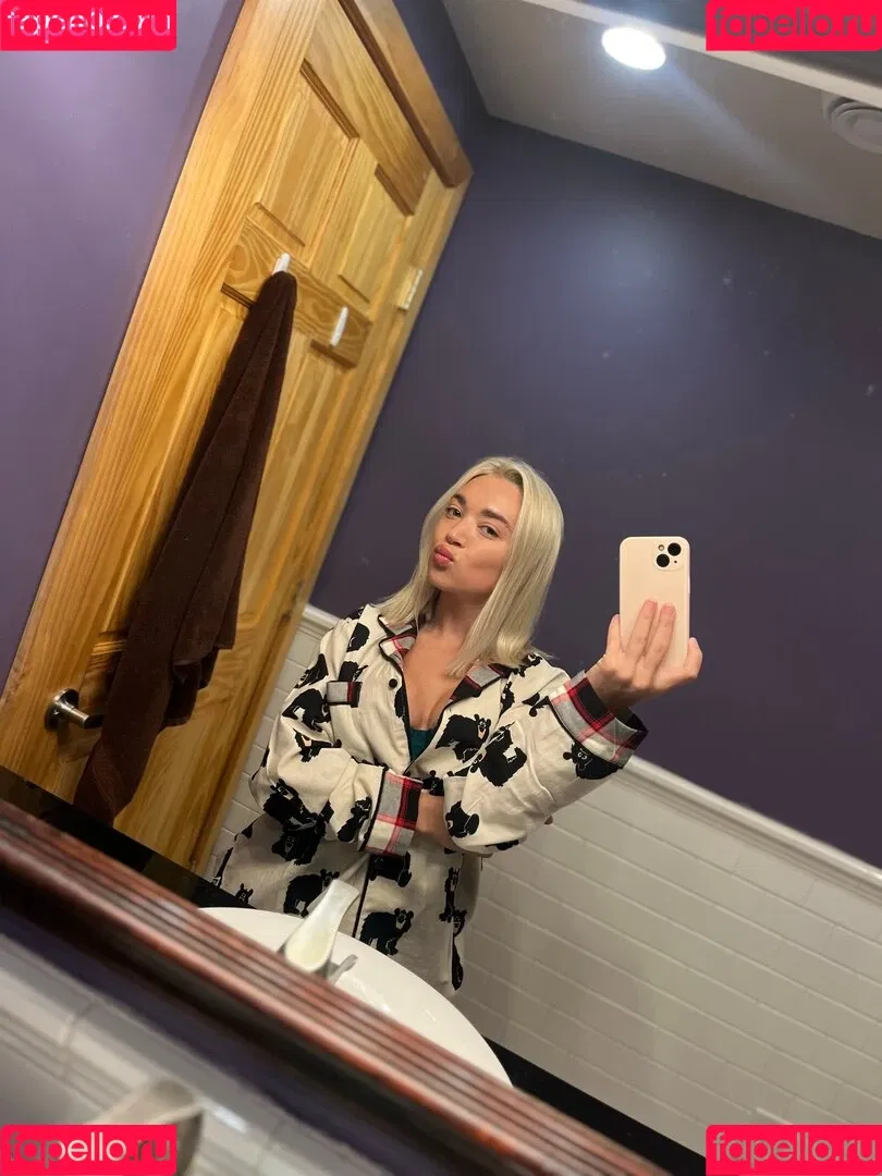 Natalie Decker / NatalieRacing / nataliedecker / user Onlyfans Photo Gallery 