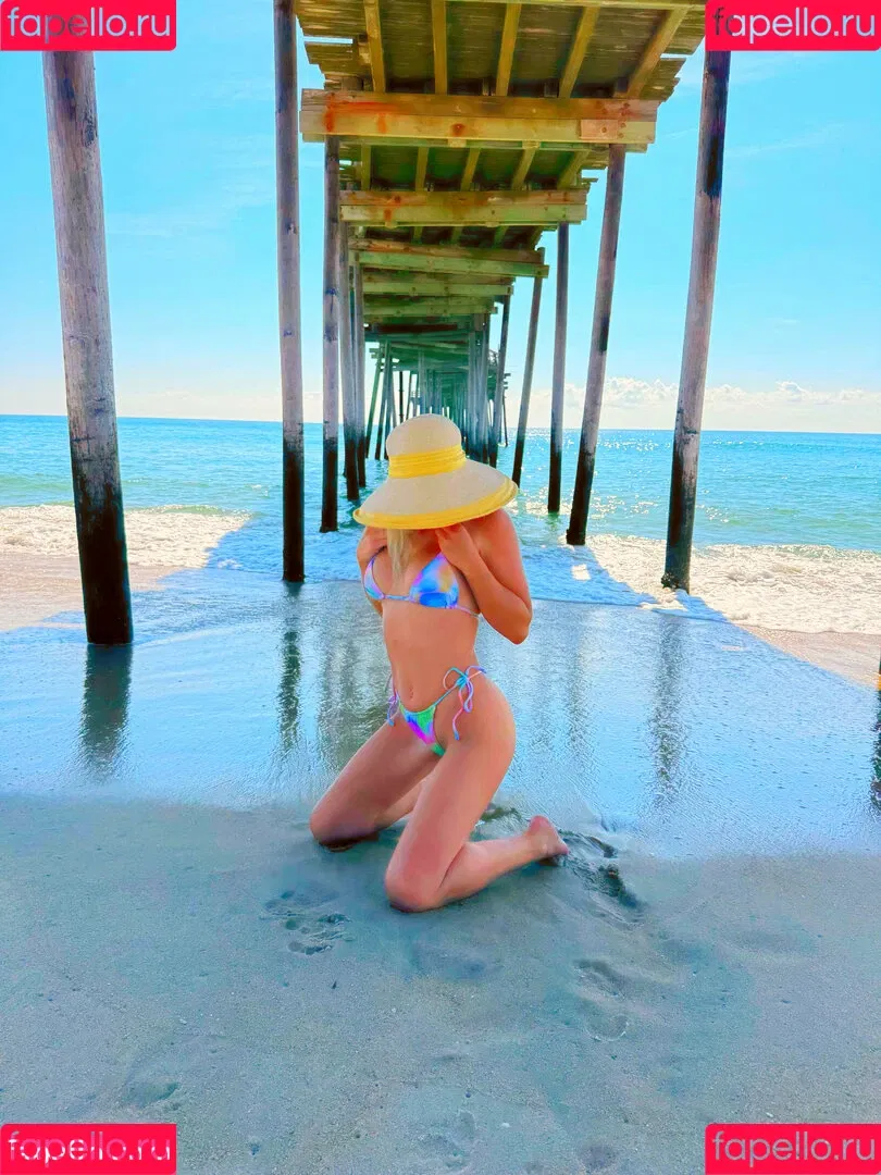 Natalie Decker / NatalieRacing / nataliedecker / user Onlyfans Photo Gallery 